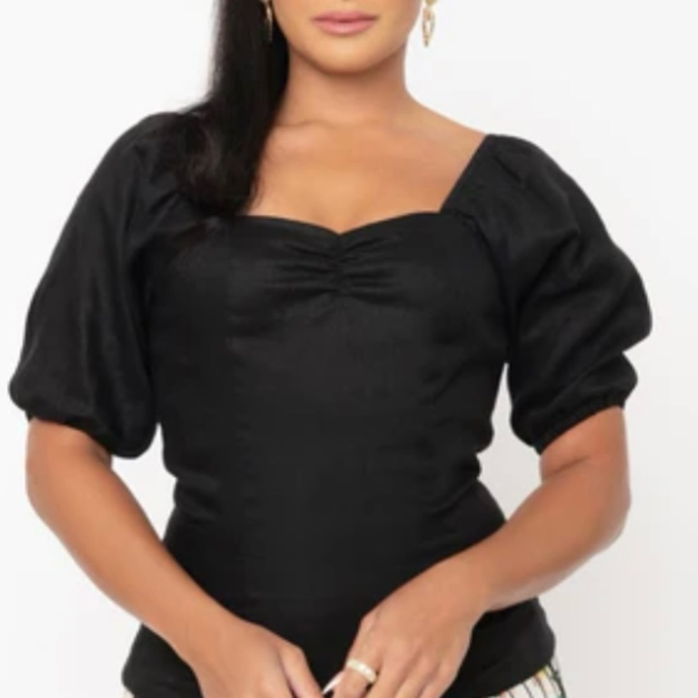Unique Vintage Black Linen Ruched Top - Picture 3 of 4
